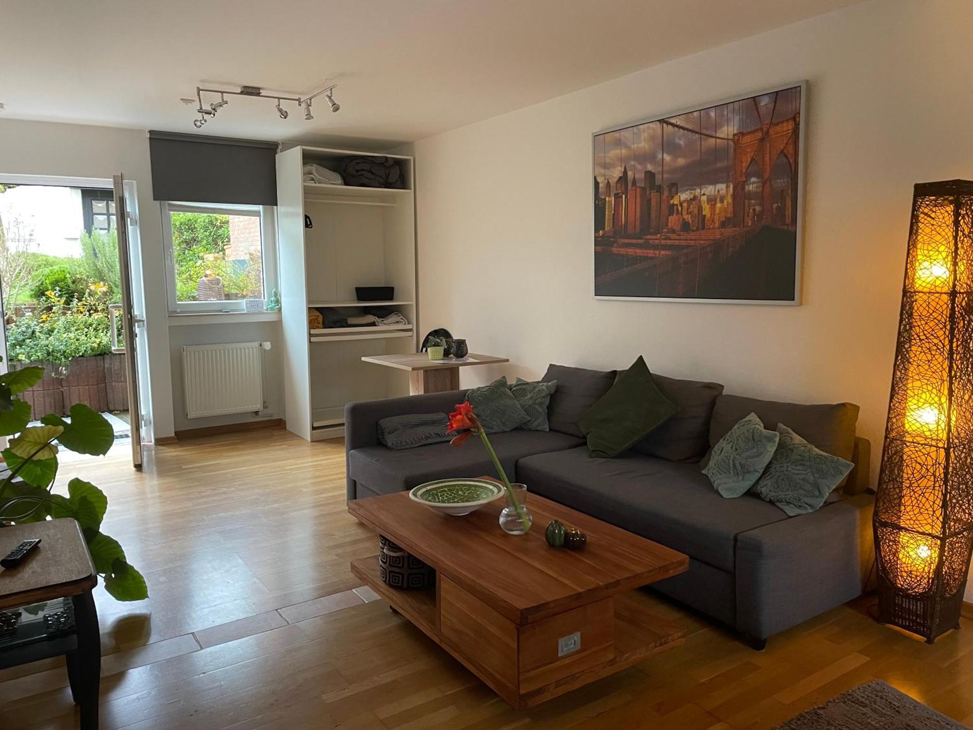 Modernes Appartement Im Gruenen - Stilvoll Und Komfortabel โคโลญ ภายนอก รูปภาพ